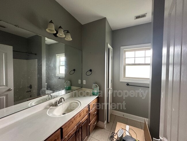 Building Photo - 9936 Falcon Crest Dr