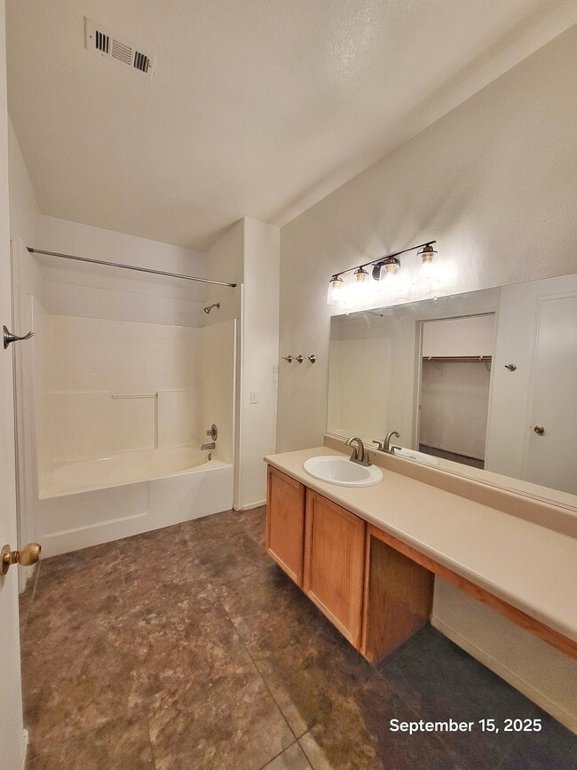 Building Photo - 1004 Duckhorn Ct