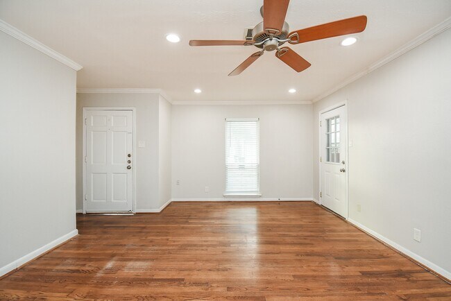 Building Photo - 6614 Teluco St