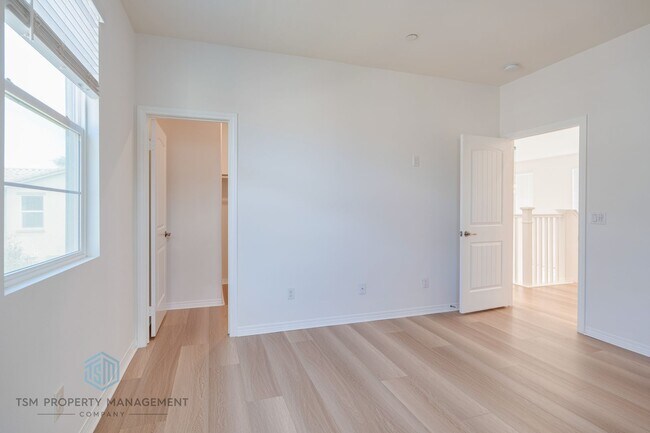 Building Photo - Beautifully Upgraded 2019-Built 4 Beds 3.5 Baths 2109 Sqft Home in Eastvale!