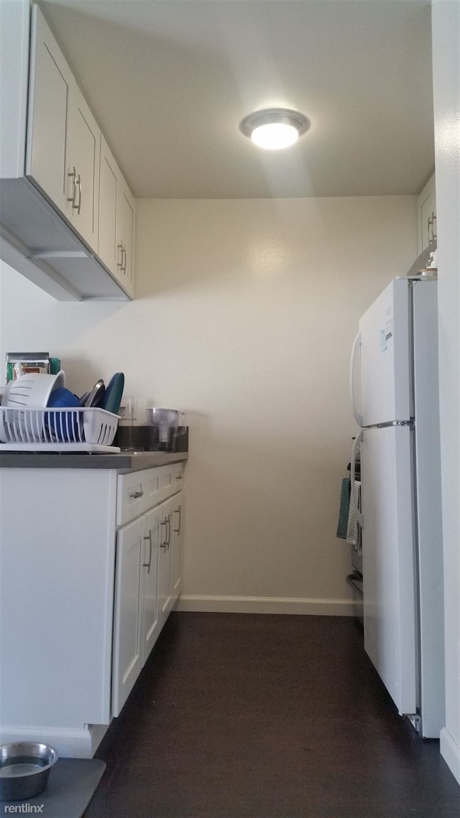 Building Photo - 2711 Ellendale Pl