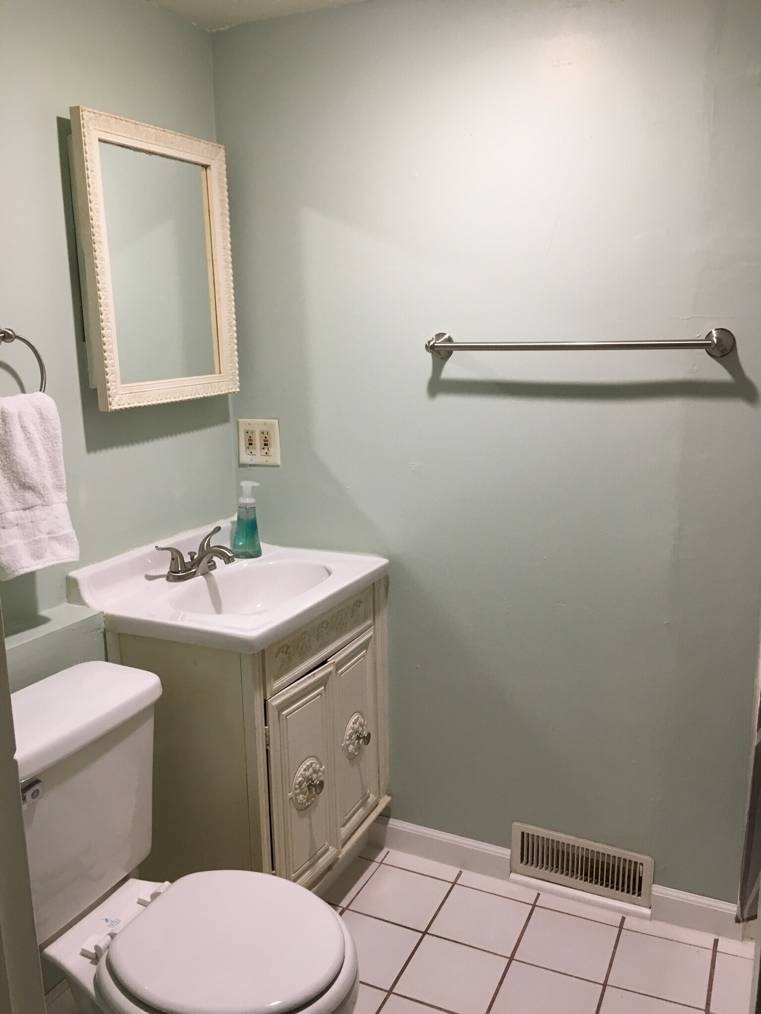 Basement Bathroom - 3906 7th St