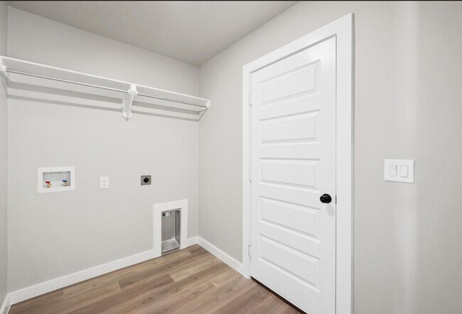 Building Photo - PRE LEASING NOW - AVAILABLE 7/14