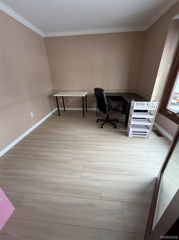 Building Photo - 24397 Venice Dr