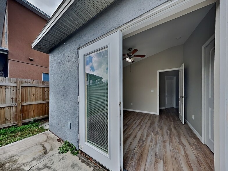 Building Photo - 12725 Adventure Dr