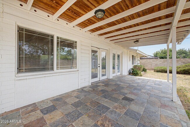 Building Photo - 6108 N 11th Ave
