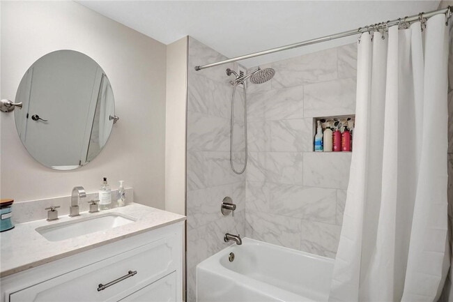 Building Photo - 5200 N Ocean Blvd