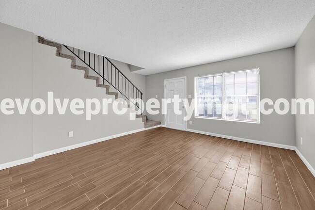 Building Photo - 3455 Pruett Ct