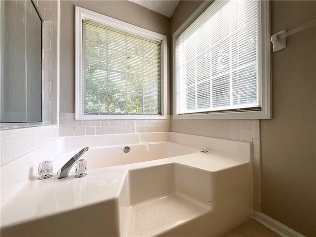 Building Photo - 3070 Bugle Dr