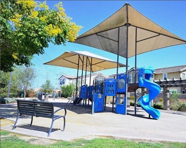 Building Photo - 6088 Sendero Ave