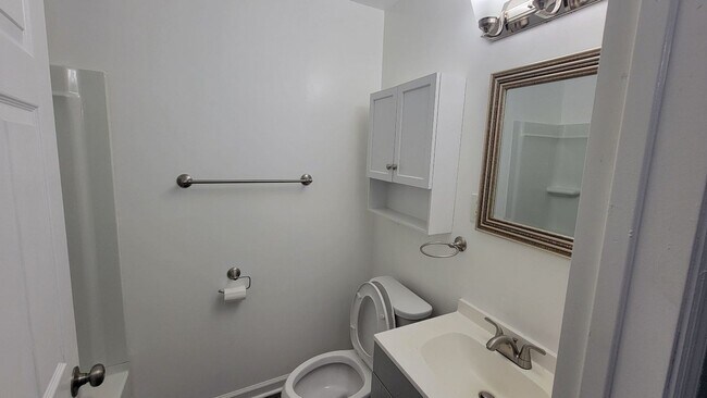 Building Photo - 7703 Woolston Ave