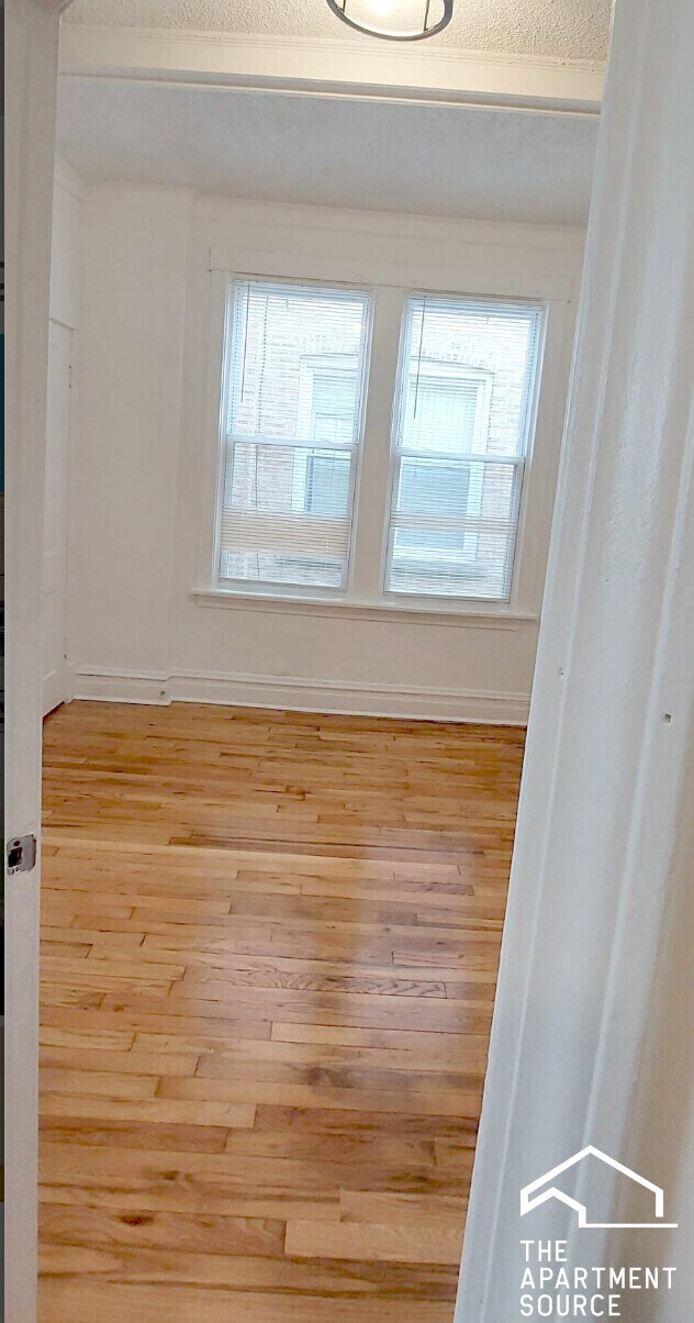 Building Photo - 4050 W Hirsch St