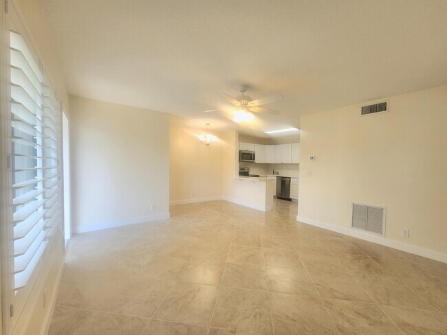 Building Photo - 209 Pine HOV Cir