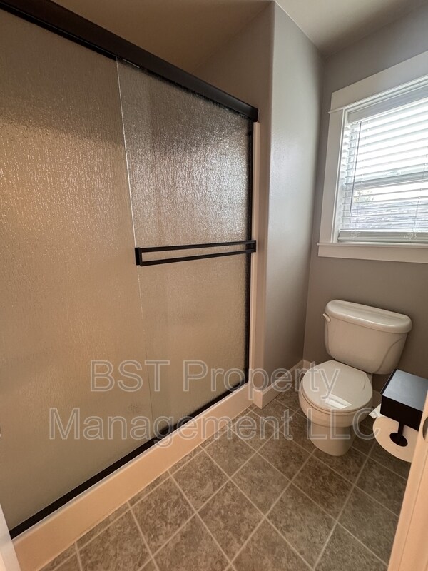 Building Photo - 1604 Webb Lake Dr