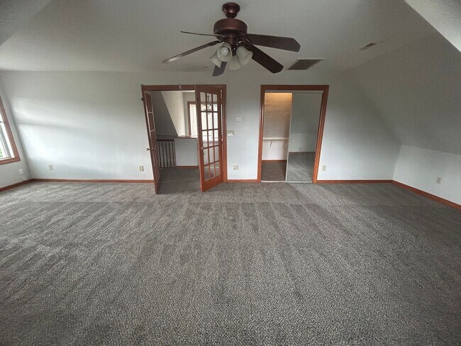 Building Photo - CHEVIOT- 4 Bedroom, 2 full Bathroom Specta...