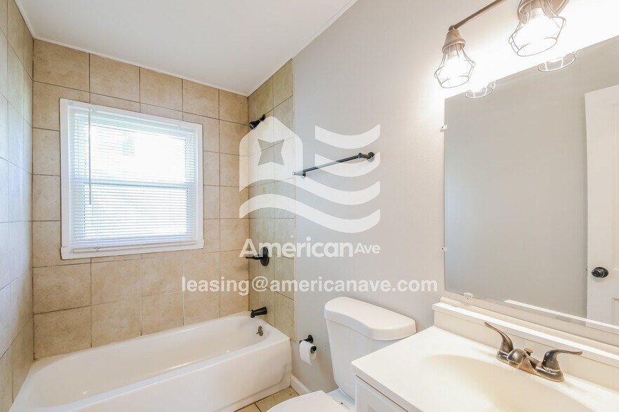 Building Photo - 515 Chambers Rd