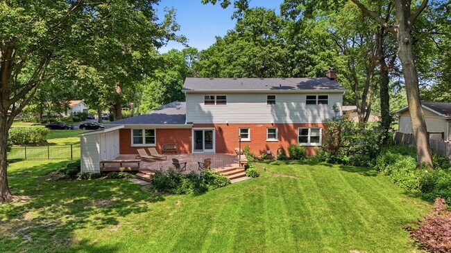 Building Photo - 317 E Forest Ln