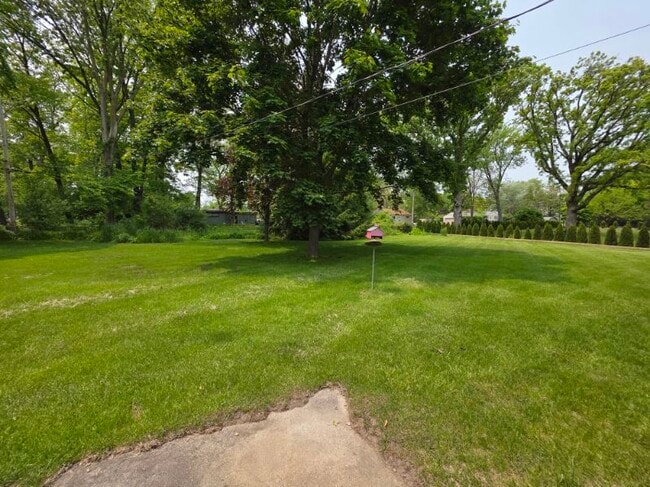 Building Photo - 4465 N 147th St