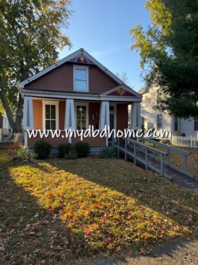 Primary Photo - 826 Lake Ave