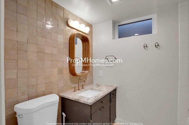 Building Photo - Gorgeous 4 Bedroom Mid-Century Modern in SW!
