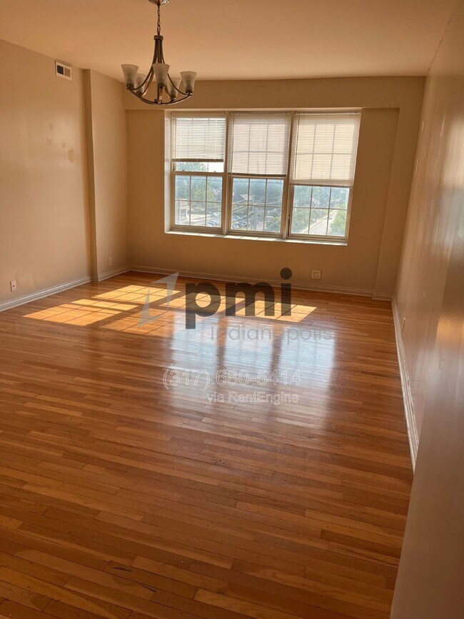 Building Photo - 1 W 28th St