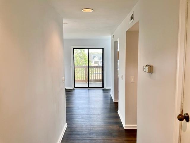 Building Photo - 1025 Plantation Dr W