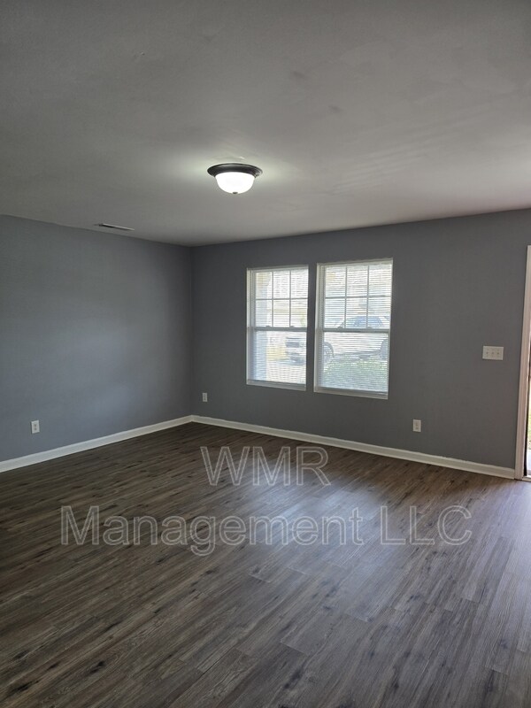 Building Photo - 912 Sherman St