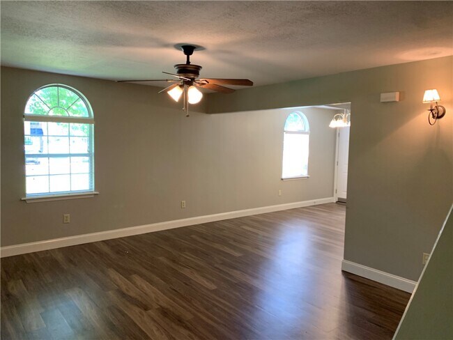 Building Photo - 461 N Garrett St