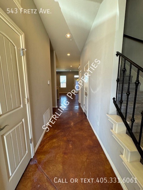 Building Photo - 543 Fretz Ave