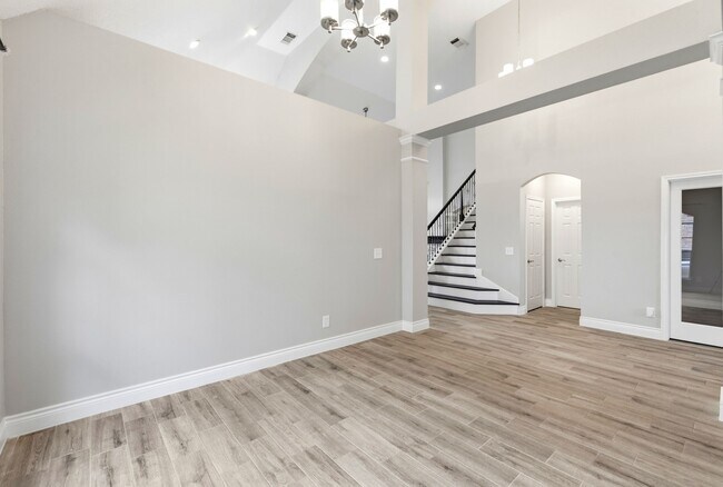 Building Photo - 6231 Presidio Canyon Dr