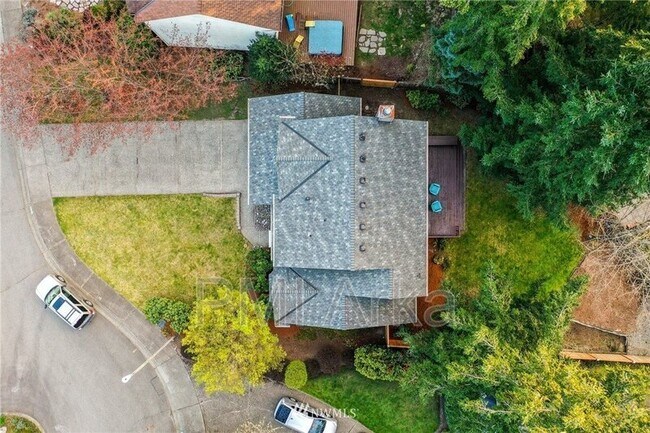 Building Photo - 23960 SE 42nd Pl