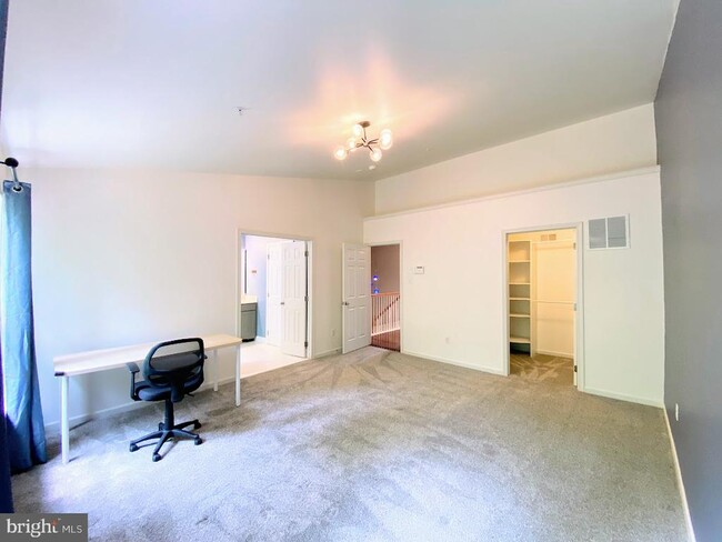 Building Photo - 174 Fringetree Dr