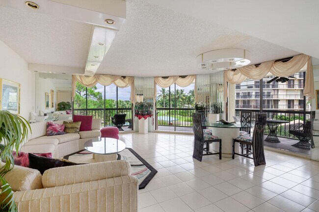 Building Photo - 5279 Fountains Dr S