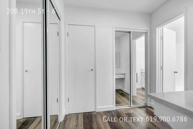 Building Photo - 208 19th St