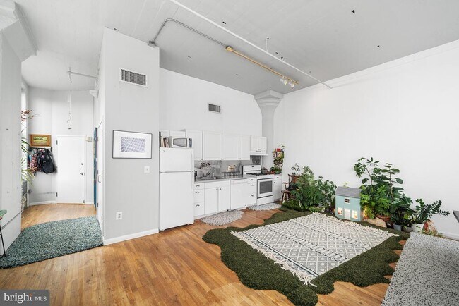 Building Photo - 314-22 N 12th St