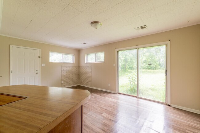 Building Photo - 4107 Owen Rd