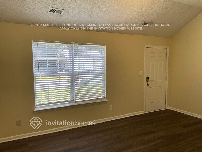 Building Photo - 7906 Lobilia Ln