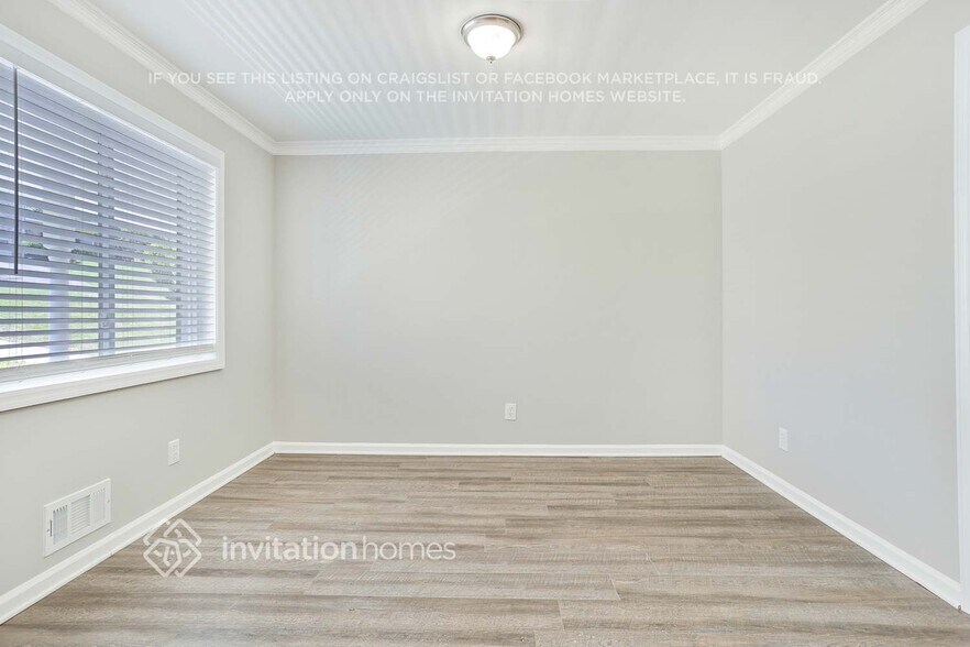 Building Photo - 2074 Troutdale Dr