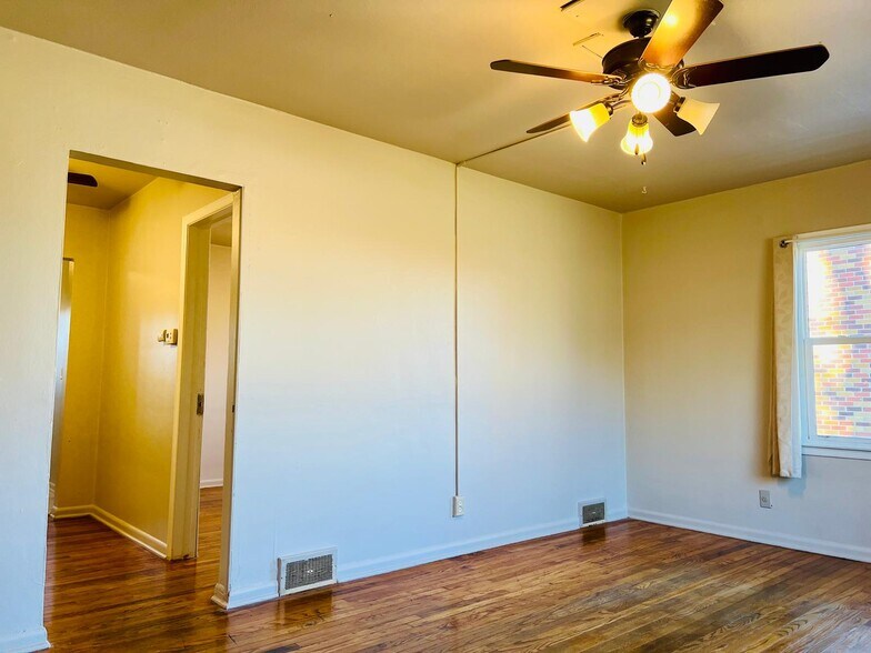 Building Photo - 2118 23rd St