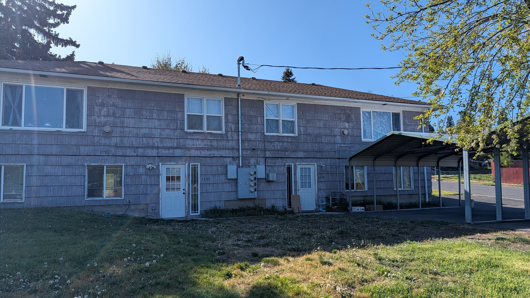 Building Photo - 1600 Traverse St