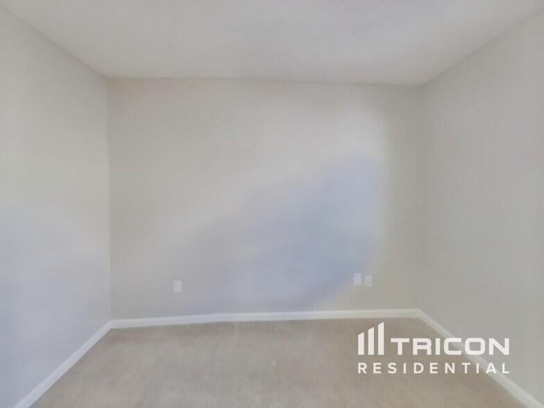 Building Photo - 7544 Teaticket Ct