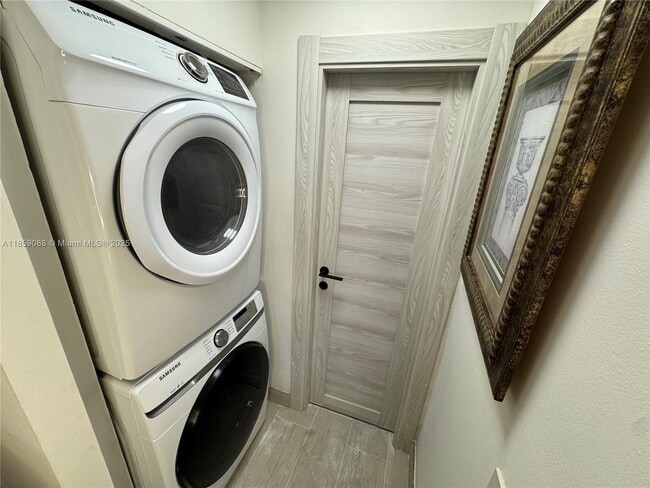 Building Photo - 20940 Bay Ct
