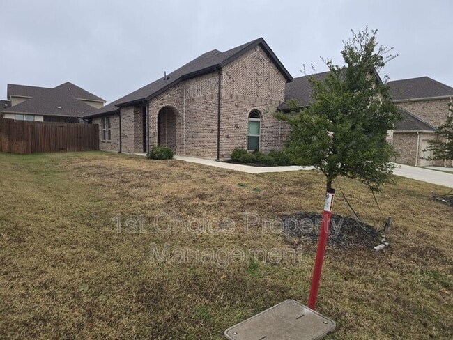 Building Photo - 505 Reatta Dr