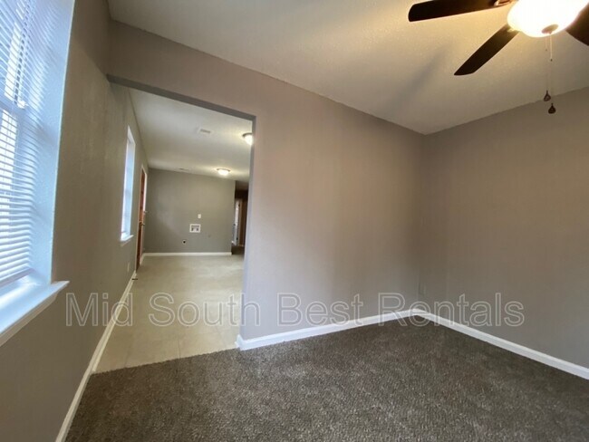 Building Photo - 346 Flynn Rd