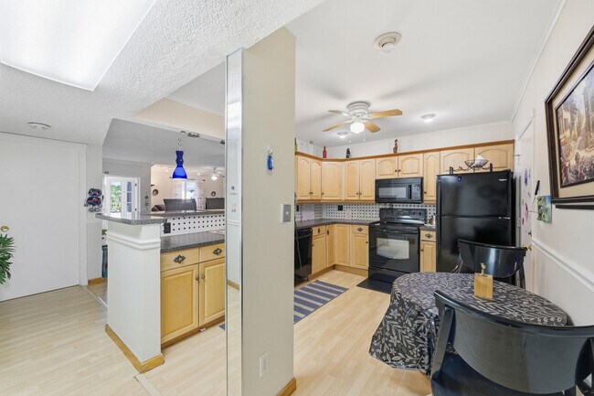 Building Photo - 4851 NW 21st St