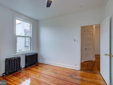 Building Photo - 10 E James St