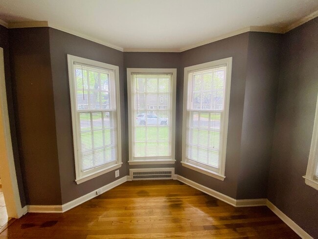 Building Photo - {6832} Prairie Village Ranch + Perfect Location + Updated + Fenced Yard