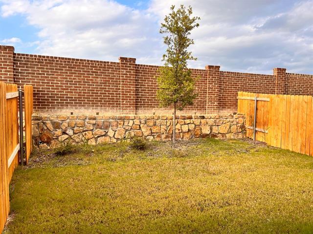 Building Photo - 316 Marsh Ln