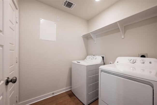 Building Photo - 109 Watch Hl