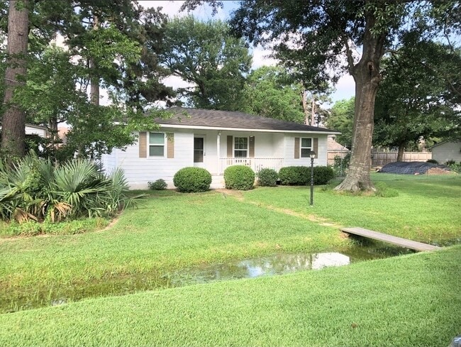 Building Photo - 17910 Strack Farm Rd